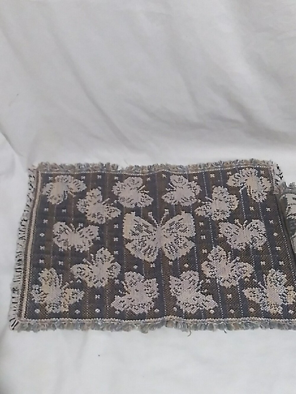 Vintage (2) Butterfly Woven Tapestry Fringed Place Mats (L1) - Picture 5 of 8